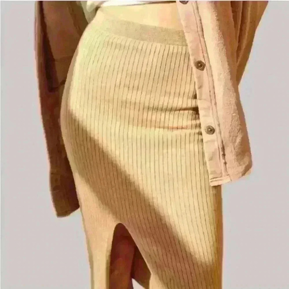 Free People Dresses & Skirts - Free People Womens Pencil Skirt Size X Small Carmel Heather Split Front Ribbed